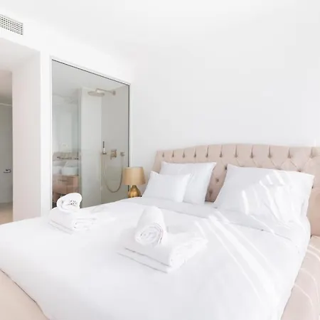 Aurum Villa *