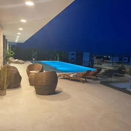 Aurum Villa *